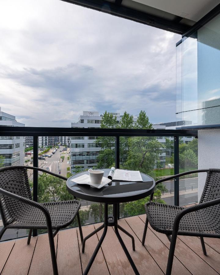 Airport Okecie Cybernetyki Apartments 华沙 外观 照片